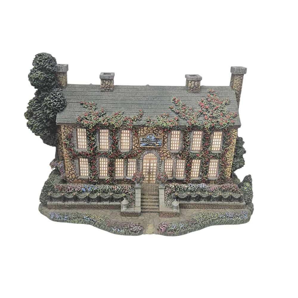 Thomas Kinkade Hawthorne Village Lamplight Inn Christmas Cottage 2000